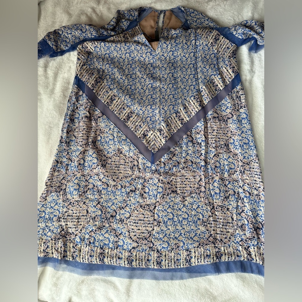 BCBGMAXAZRIA Bardot Printed Cape Sleeve Dress Boho Chiffon Resort - Picture 9 of 16